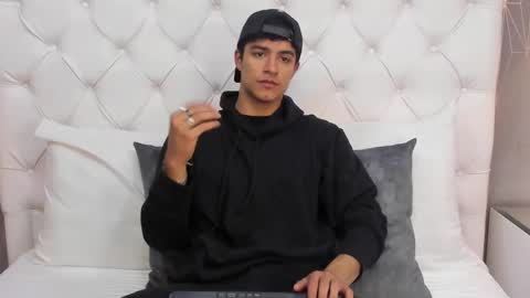 Snapshot of jacobbiker chatting on 09.19.25 Jacob online show from 09.19.25