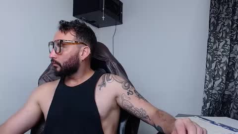 Snapshot of jacobkingd chatting on 10.02.25 jacobkingd online show from 10.02.25