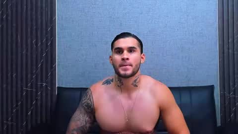 Snapshot of jacobsthorm chatting on 10.02.25 jacobsthorm online show from 10.02.25