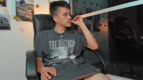 Snapshot of jacobstones_ chatting on 12.07.24 JACOB STONES online show from 12.07.24