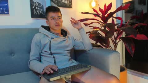 Snapshot of jacobstones_ chatting on 01.30.25 JACOB STONES online show from 01.30.25