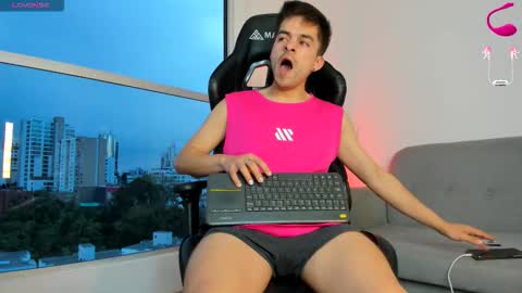 Snapshot of jacobstones_ chatting on 10.16.25 JACOB STONES online show from 10.16.25