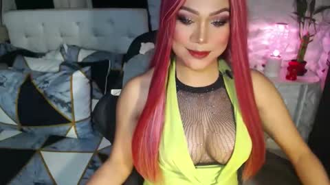 Snapshot of jacque_cole chatting on 11.29.25 Jacque online show from 11.29.25