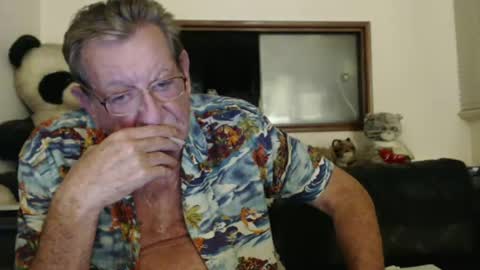 Snapshot of jacques_de_france chatting on 12.30.24 Jacques online show from 12.30.24