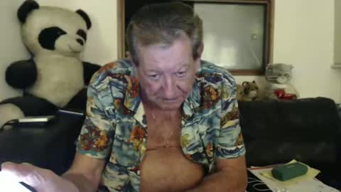 Snapshot of jacques_de_france chatting on 01.15.25 Jacques online show from 01.15.25