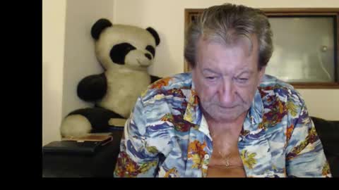 Snapshot of jacques_de_france chatting on 09.21.25 Jacques online show from 09.21.25