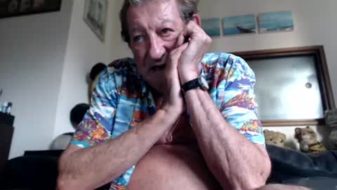 Snapshot of jacques_de_france chatting on 07.22.26 Jacques online show from 07.22.26