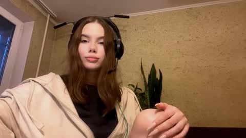 Snapshot of jacqulinescarpone chatting on 10.17.25 Adeline online show from 10.17.25