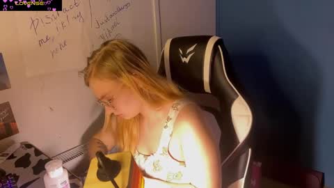 Snapshot of jacywinslat chatting on 03.03.25 jacywinslat online show from 03.03.25