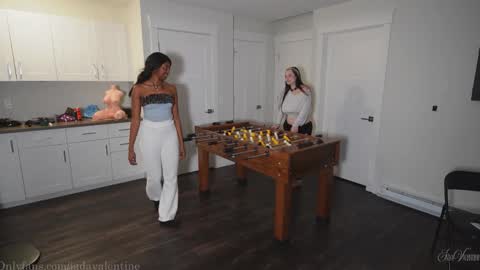 Jada online show from 11.11.25