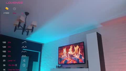 Snapshot of jade__swift chatting on 11.17.25 Jade online show from 11.17.25