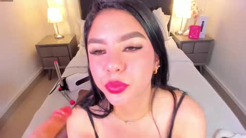  Jade Bonnet online show from 09.18.25