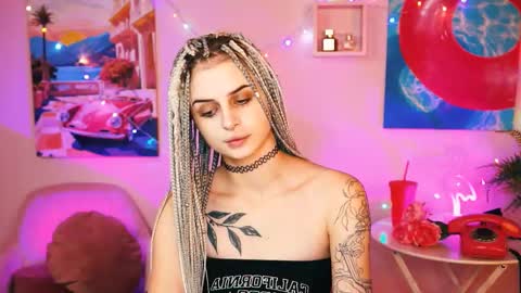 Snapshot of jade_castle chatting on 12.16.24 jade_castle online show from 12.16.24