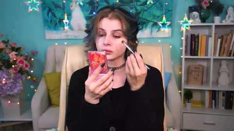 Snapshot of jade_castle chatting on 02.13.25 jade_castle online show from 02.13.25