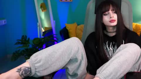 Snapshot of jade_castle chatting on 02.23.25 jade_castle online show from 02.23.25