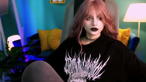 Snapshot of jade_castle chatting on 03.08.25 jade_castle online show from 03.08.25