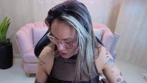 Jade  online show from 10.14.25