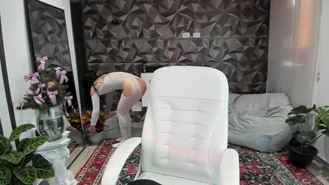 Jade  independent model online show from 12.03.24