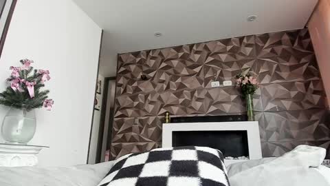 Jade  independent model online show from 12.10.24