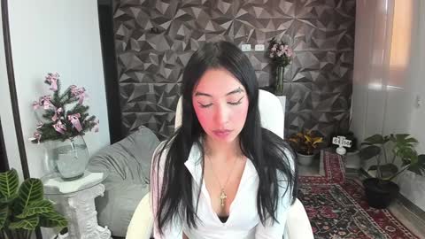 Jade  independent model online show from 12.11.24