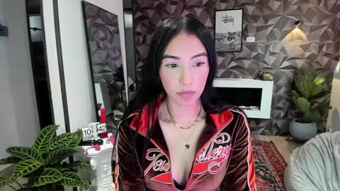 Jade  independent model online show from 01.25.25