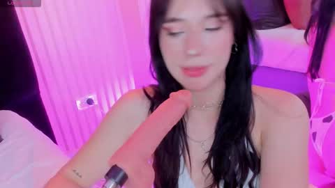 Jade Red  online show from 02.20.26