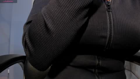 JADE EVANS online show from 12.19.25