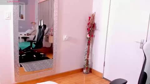 Jadeh online show from 11.25.25