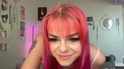 Jade Isabel online show from 10.08.25