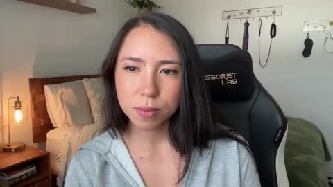 Jade Love online show from 11.14.25