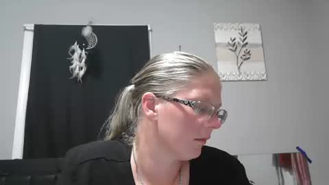 JadeLuv online show from 11.06.25