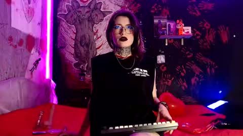 Snapshot of jadepoarch chatting on 11.16.25 Alex and Venus online show from 11.16.25