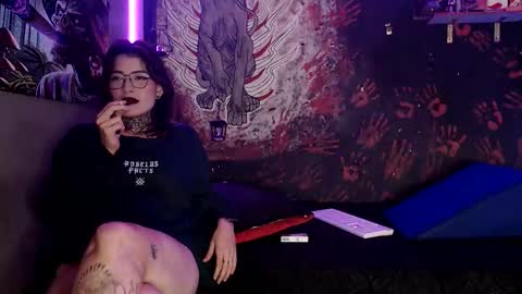 Alex and Venus online show from 04.21.26