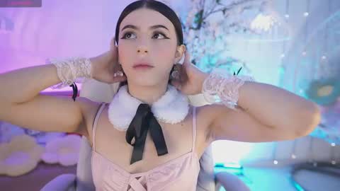 Jade Summer online show from 12.16.25