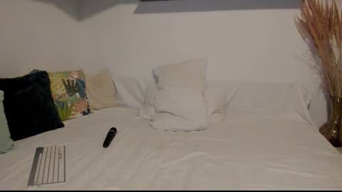 elena online show from 12.19.25