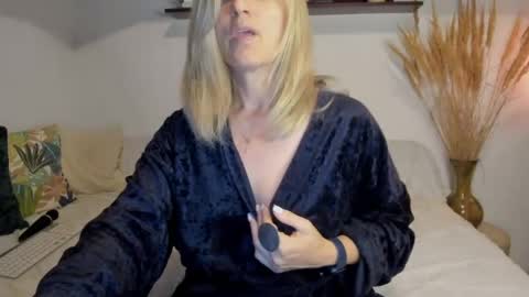 elena online show from 06.04.26