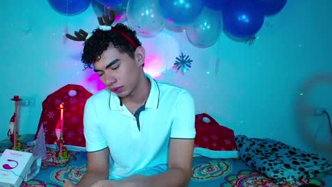 Snapshot of jaedasky_ chatting on 12.26.24 javi15 online show from 12.26.24