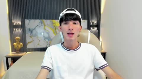 Snapshot of jake_evanss_ chatting on 10.10.25 JAKE online show from 10.10.25