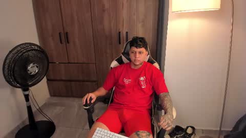 Snapshot of jake_pons chatting on 06.17.26 Jake Pons online show from 06.17.26