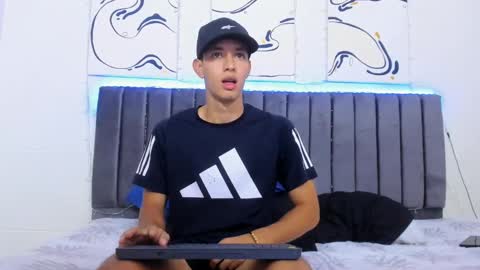 Hi guys im new 3 online show from 02.08.25