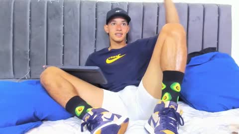 Hi guys im new 3 online show from 02.25.25