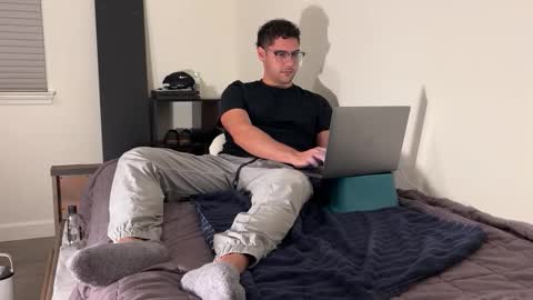 Snapshot of jakesexhibition chatting on 10.25.25 Jake Porter online show from 10.25.25