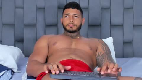 my name is sebas If you come here dont hesitate to say hello Im a guy who really likes having conversations and having hot online show from 02.11.25