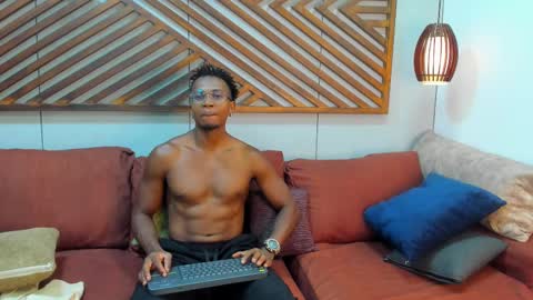   online show from 03.01.25