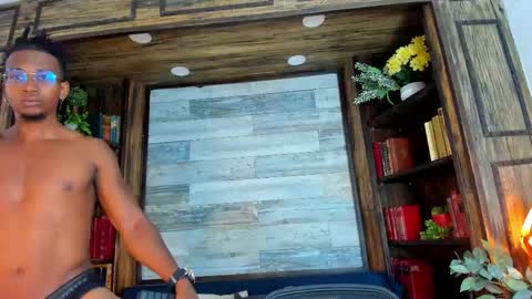   online show from 03.12.25