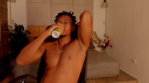   online show from 10.08.25