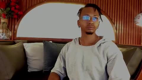   online show from 03.08.26