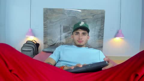 Snapshot of james_06_ chatting on 05.17.26 james_06_ online show from 05.17.26