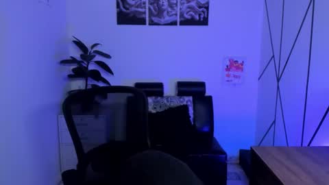 james_adamss_ online show from 11.28.25