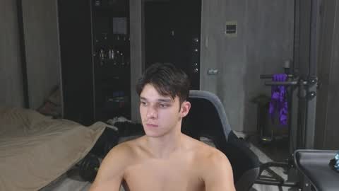 Snapshot of james_friends chatting on 03.02.26 James online show from 03.02.26